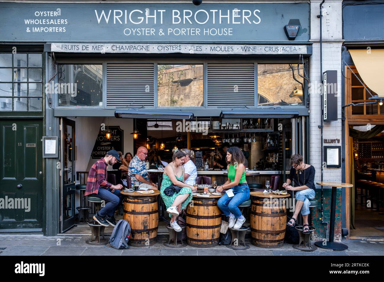 Wright Brothers Oyster Bar and Seafood Restaurant, Borough Market, Londra, Regno Unito. Foto Stock