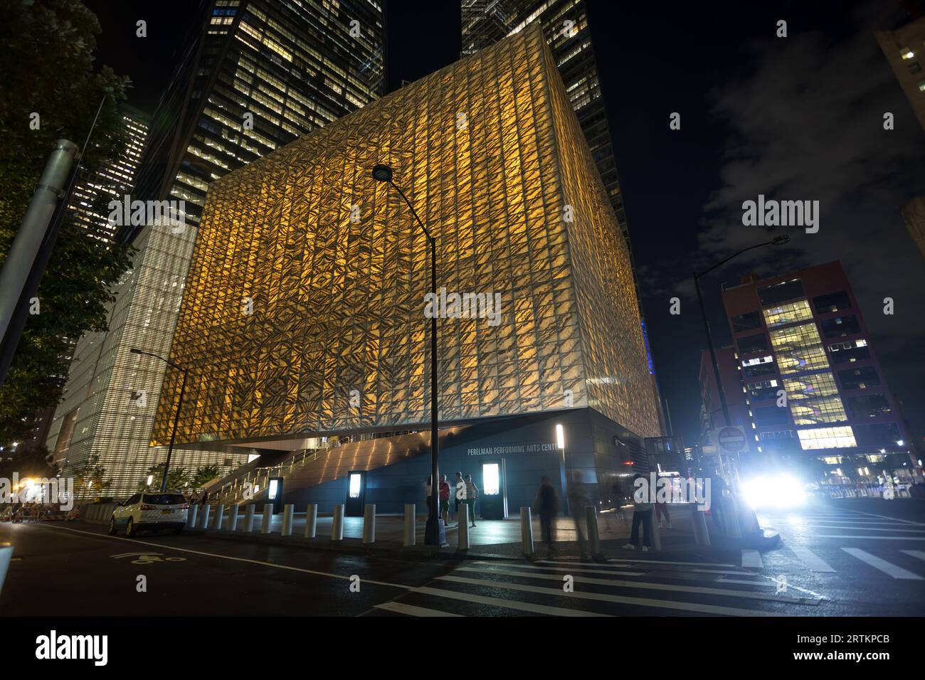 New York City, NY, USA. 13 settembre 2023. Perelman Performing Arts Center a Lower Manhattan, New York, il 13 settembre 2023. Il centro delle arti dello spettacolo, costruito al Ground zero a Lower Manhattan, dovrebbe aprire il 19 settembre 2023, con il primo di cinque concerti incentrati sul tema del rifugio. (Immagine di credito: © William Volcov/ZUMA Press Wire) SOLO USO EDITORIALE! Non per USO commerciale! Foto Stock