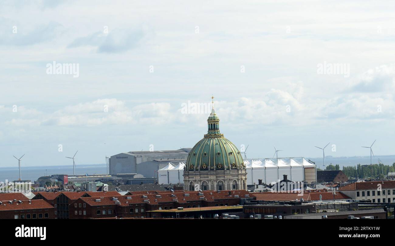 Una veduta della Cupola della Chiesa di Frederik ( Marmorkirken ) a Copenaghen, Danimarca. Foto Stock