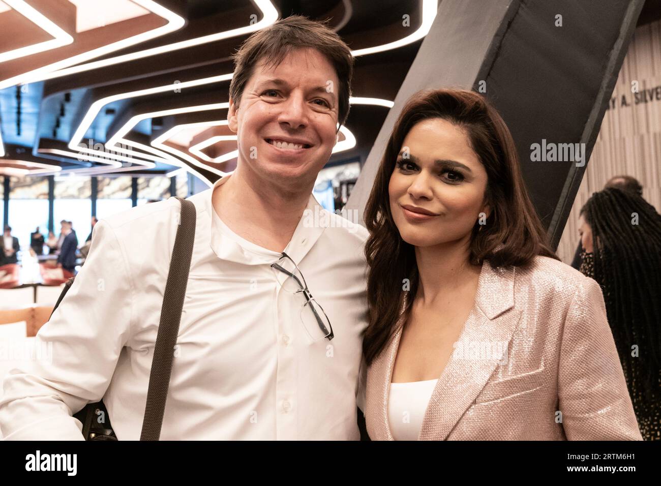 Joshua Bell e Larisa Martinez partecipano all'apertura dell'evento stampa Perelman Performing Arts Center e al taglio del nastro a New York il 13 settembre 2023 Foto Stock
