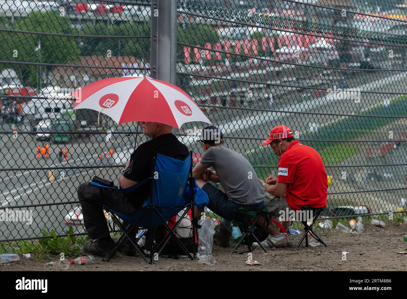 Report fotografico della 24 ore di Spa Francorchamps con esclusive riprese dietro le quinte. Foto Stock