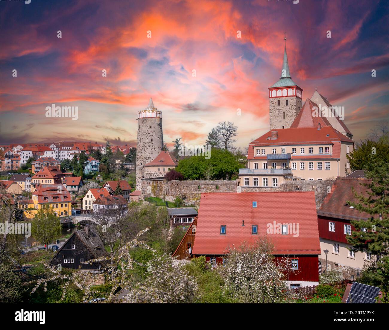 Vista sulla città di Bautzen in Sassonia all'alba Foto Stock