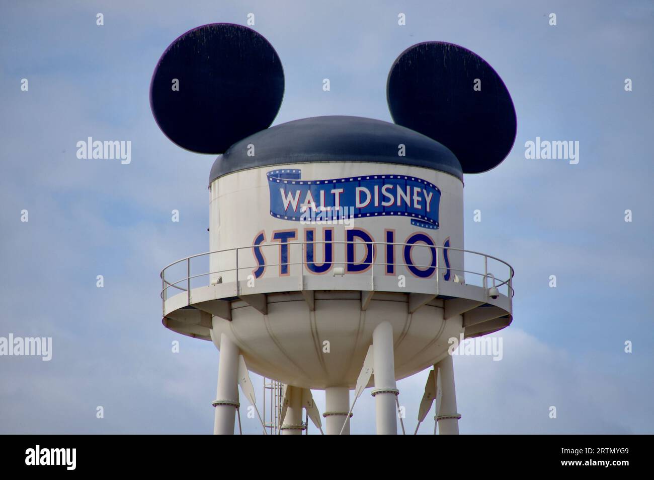 Insegna Walt Disney Studios a Disneyland Paris. Parigi, Francia. Foto Stock