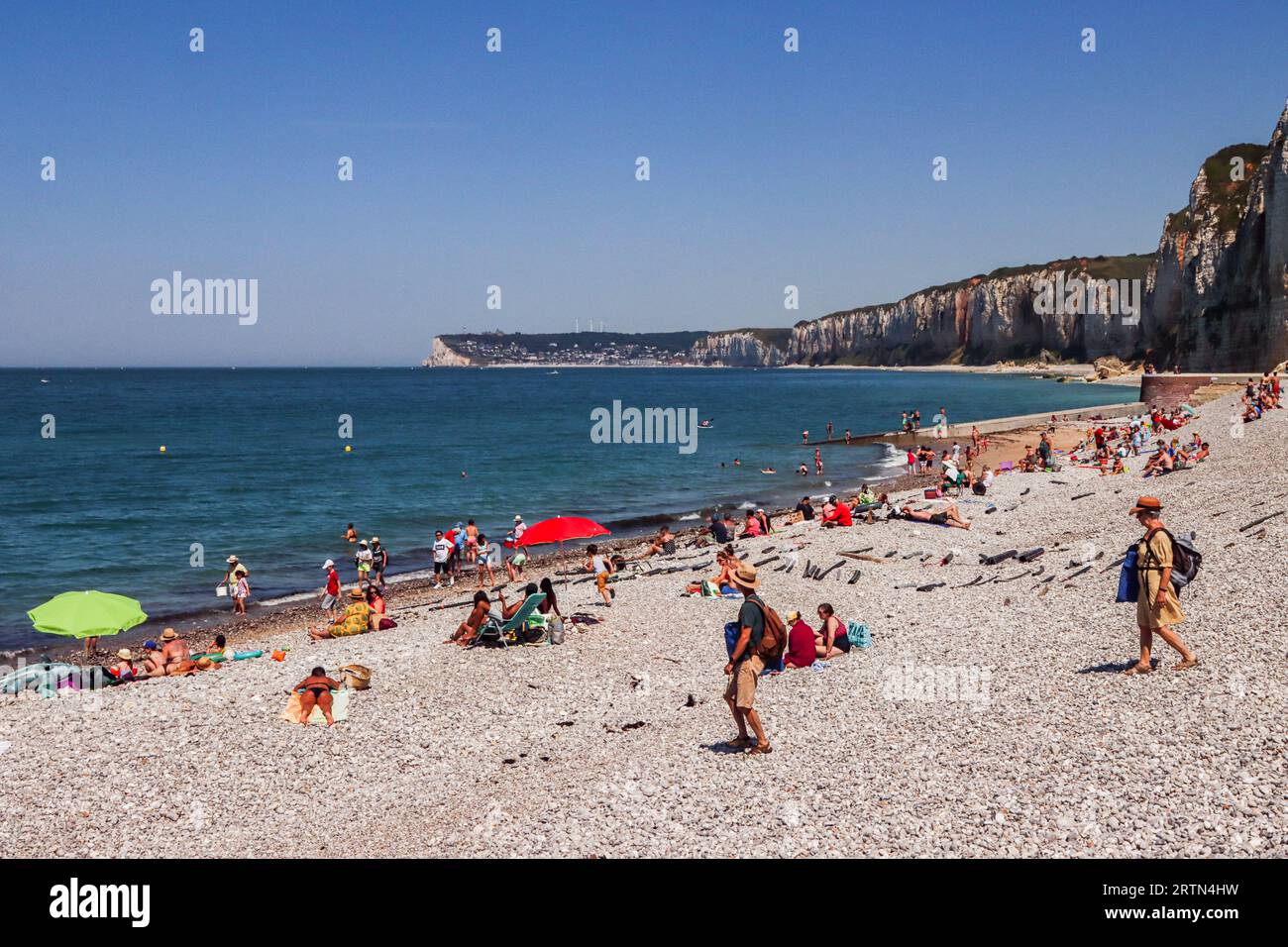 Spiaggia estiva, Yport, Normandie, Francia Foto Stock