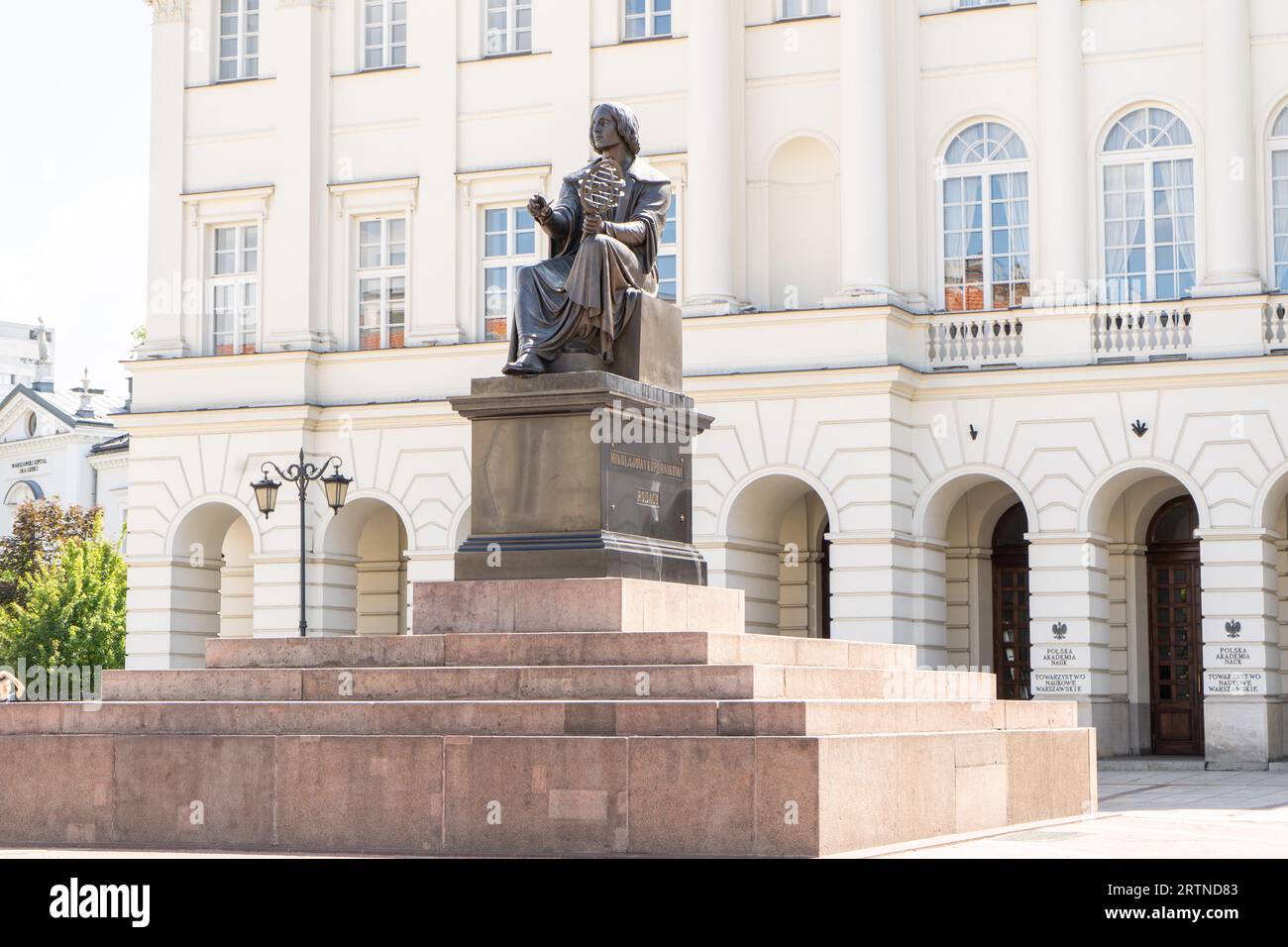 Monumento al famoso scienziato polacco Nicolaus Copernicus. Veduta di Nicolas Copernicus a Varsavia, Polonia Foto Stock
