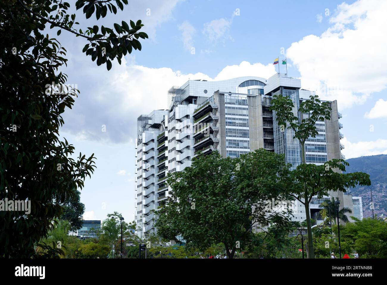 Medellín/Antioquia/Colombia; 27 agosto 2023: Edificio intelligente delle società pubbliche di Medellin. Foto Stock