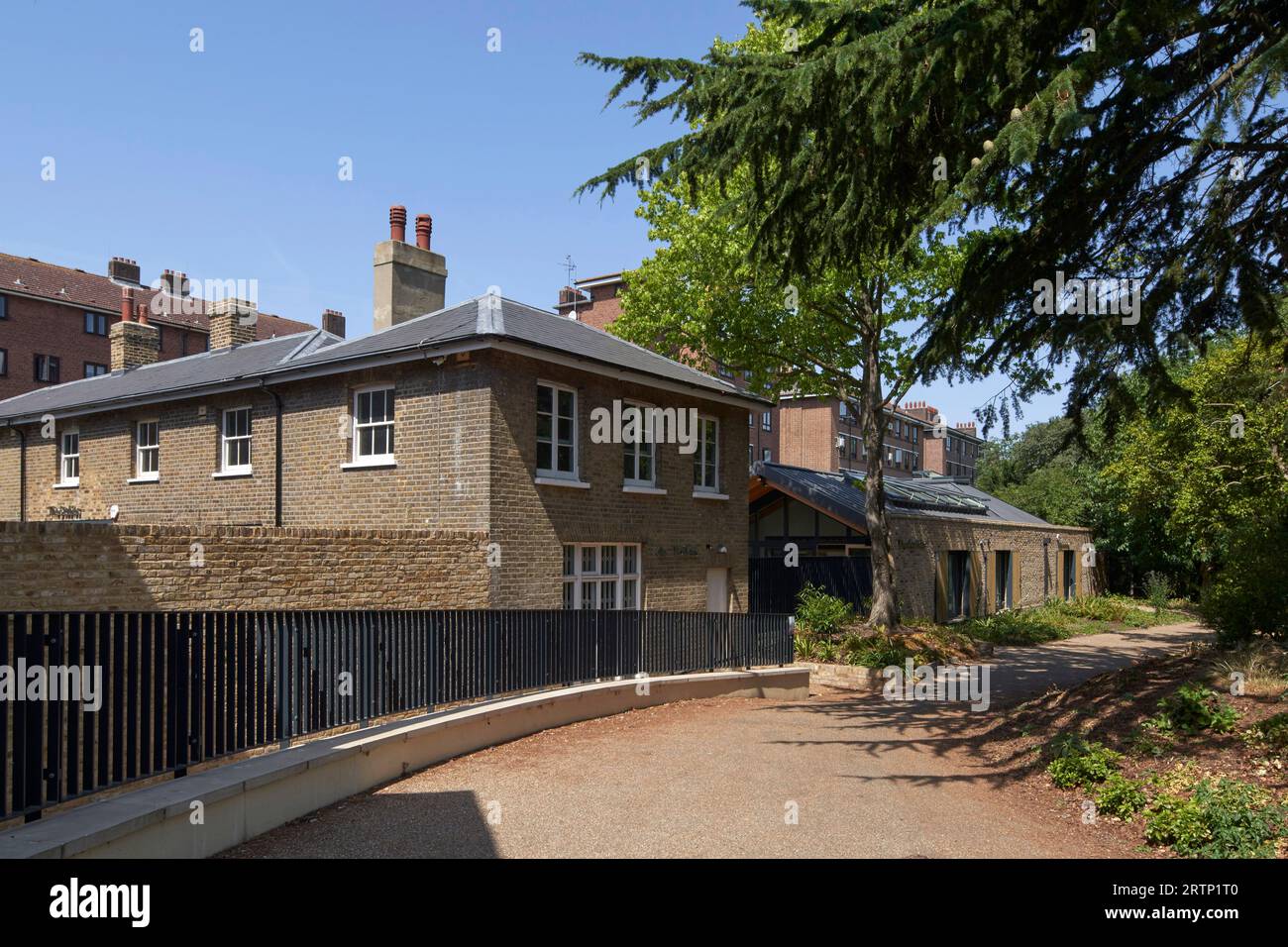 Vista generale. Springfield Park, Londra, Regno Unito. Architetto: Pringle Richards Sharratt Ltd, 2022. Foto Stock