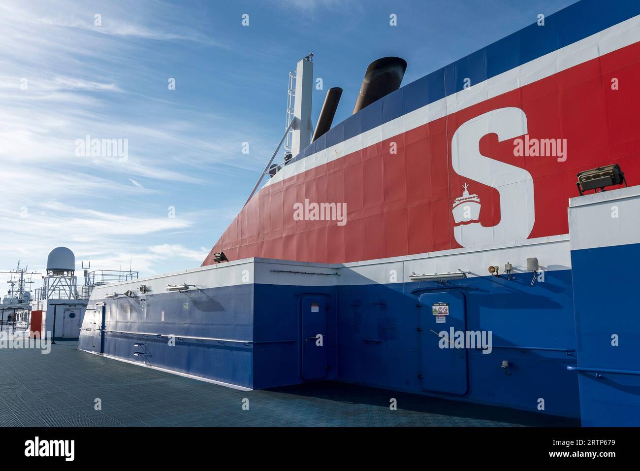 L'imbuto sul ponte superiore del traghetto irlandese Stena Edda Foto Stock