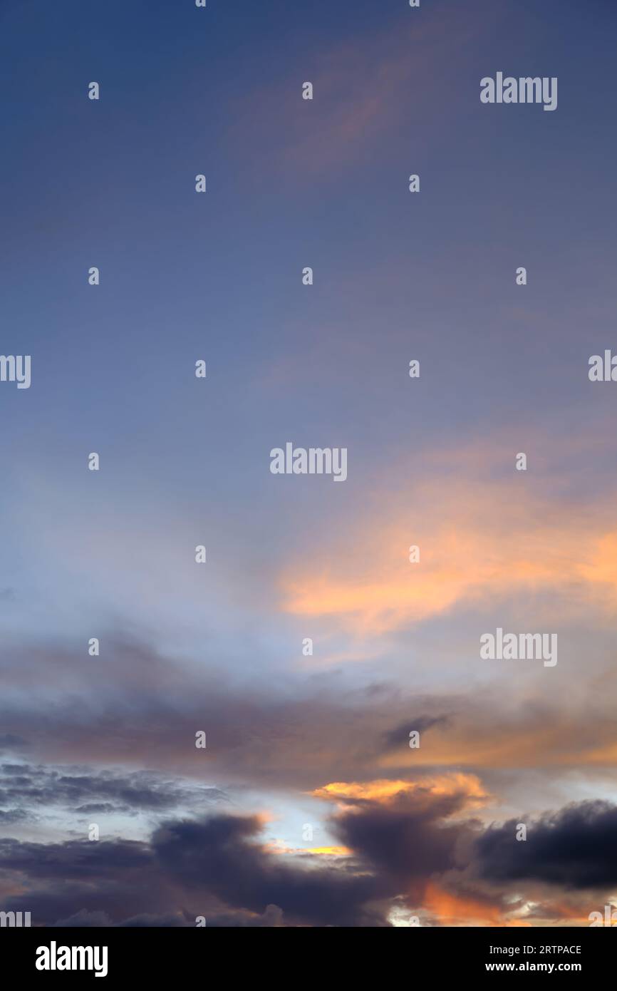 Bellissimo paesaggio spettacolare nuvola, cielo nuvoloso sfondo. Foto Stock