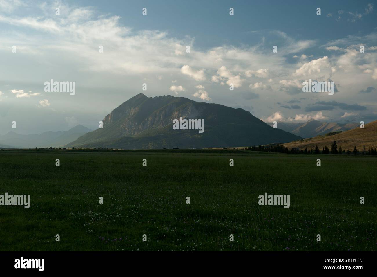 MT. Crested Butte, in Colorado, vicino al tramonto. Foto Stock