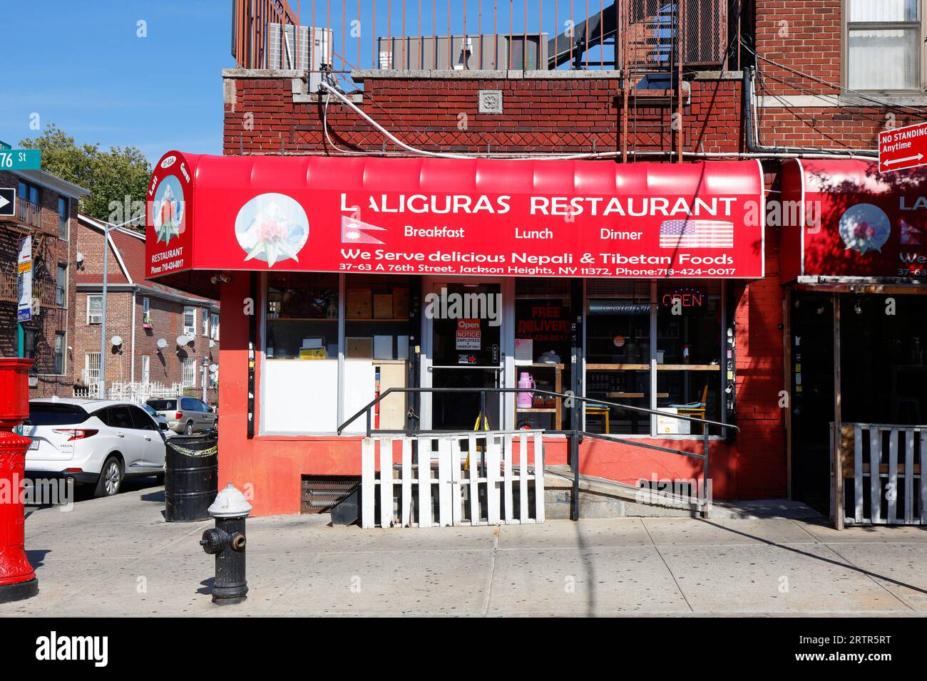 Laliguras Restaurant, 37-63 76th St, Queens, New York. Foto di un ristorante nepalese e tibetano nel quartiere di Jackson Heights Foto Stock