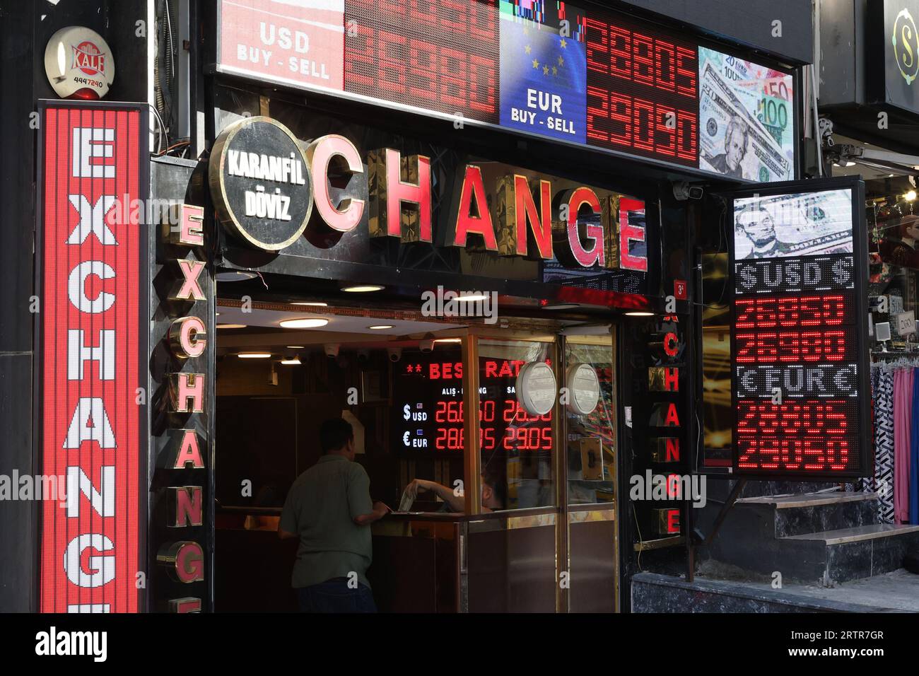 Ufficio di cambio valuta a Istanbul, Turchia Foto Stock