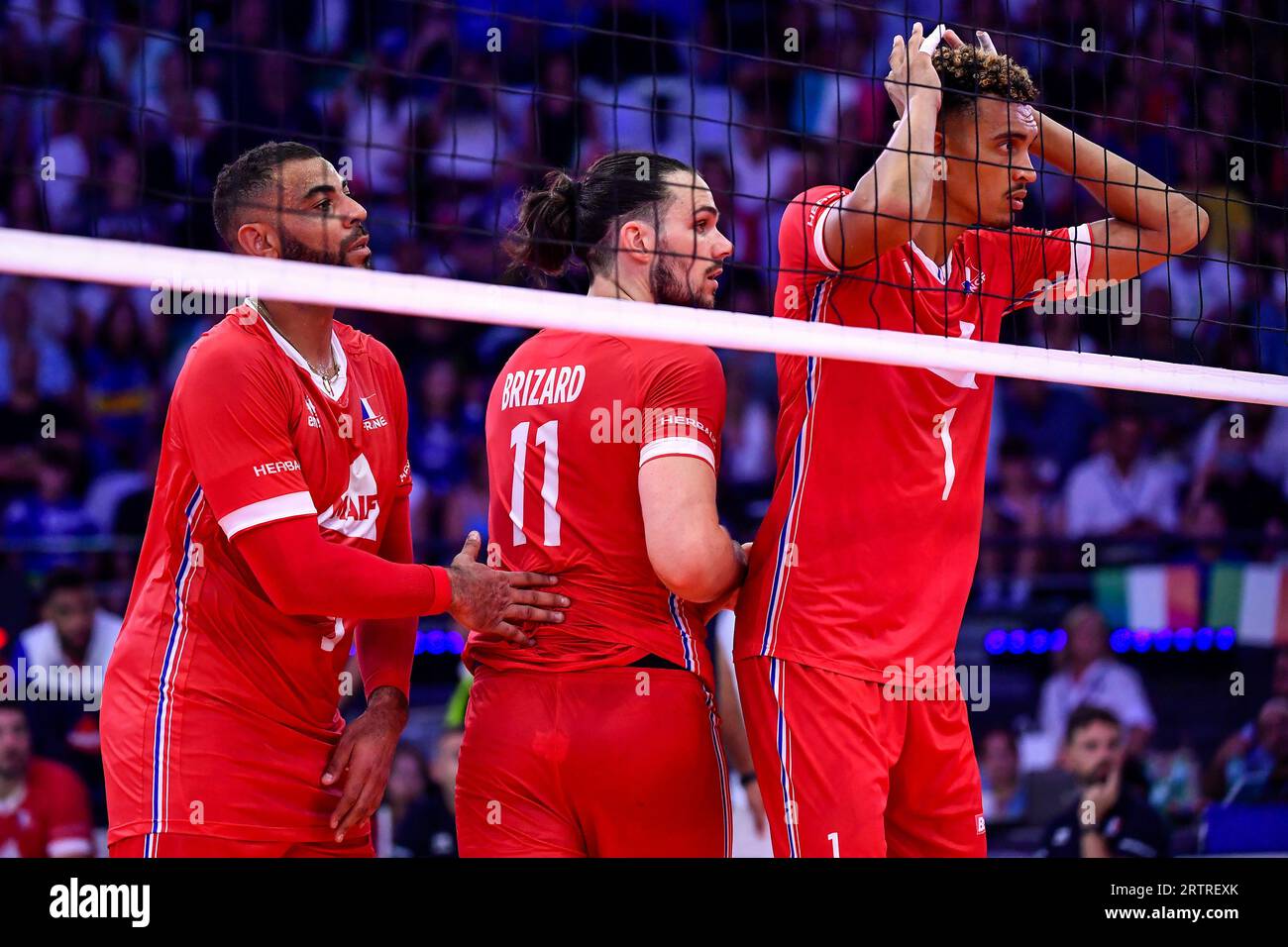 Roma, Italia. 14 settembre 2023. Earvin N'Gapeth, Antoine Brizard e Barthelemy Chinenyeze di Francia durante la semifinale CEV EuroVolley Men 2023 tra Italia e Francia al Palazzetto dello Sport di Roma, 14 settembre 2023. Crediti: Insidefoto di andrea staccioli/Alamy Live News Foto Stock