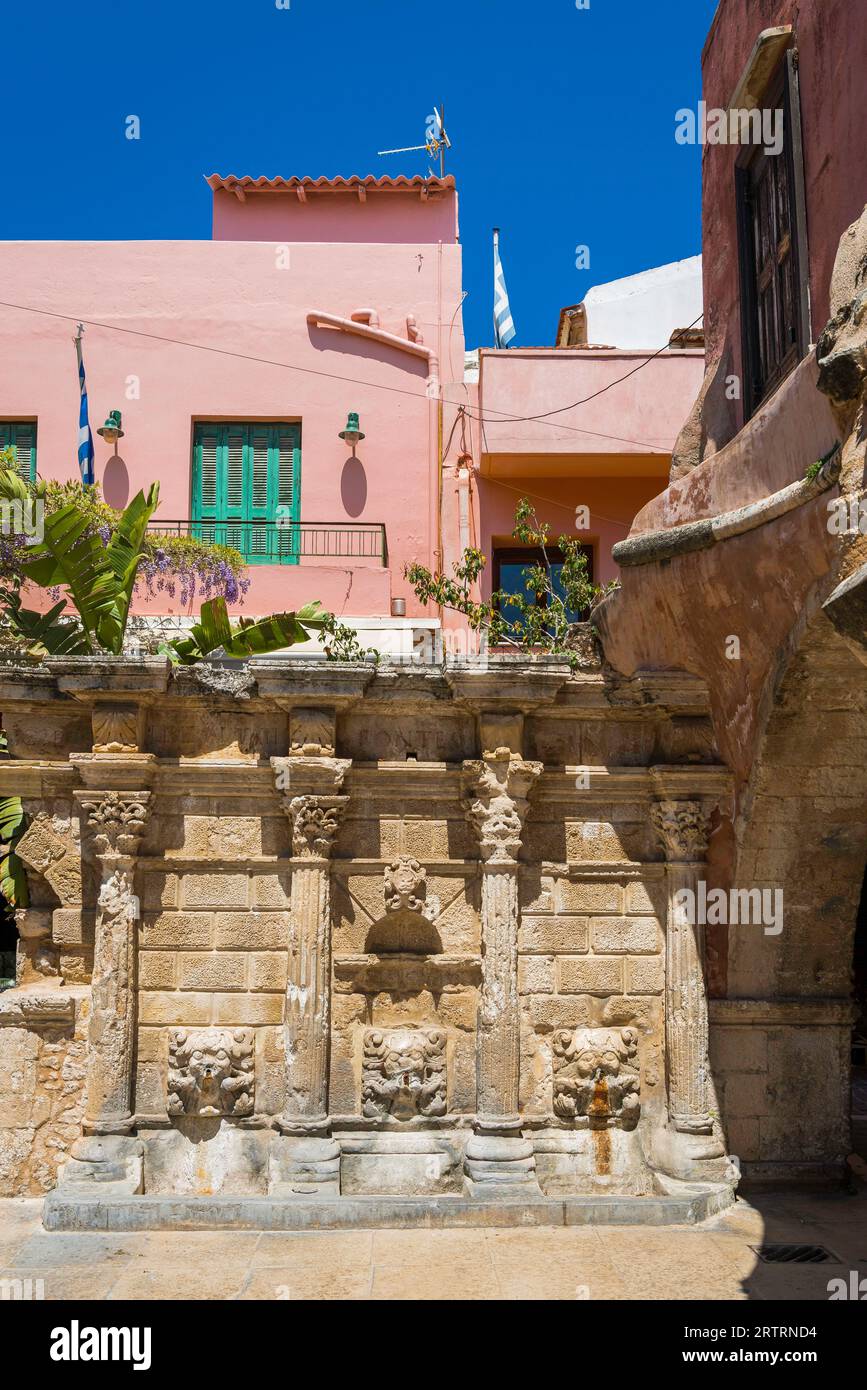 Fontana di Rimondi nel centro storico di Rethymno, Creta, Grecia Foto Stock
