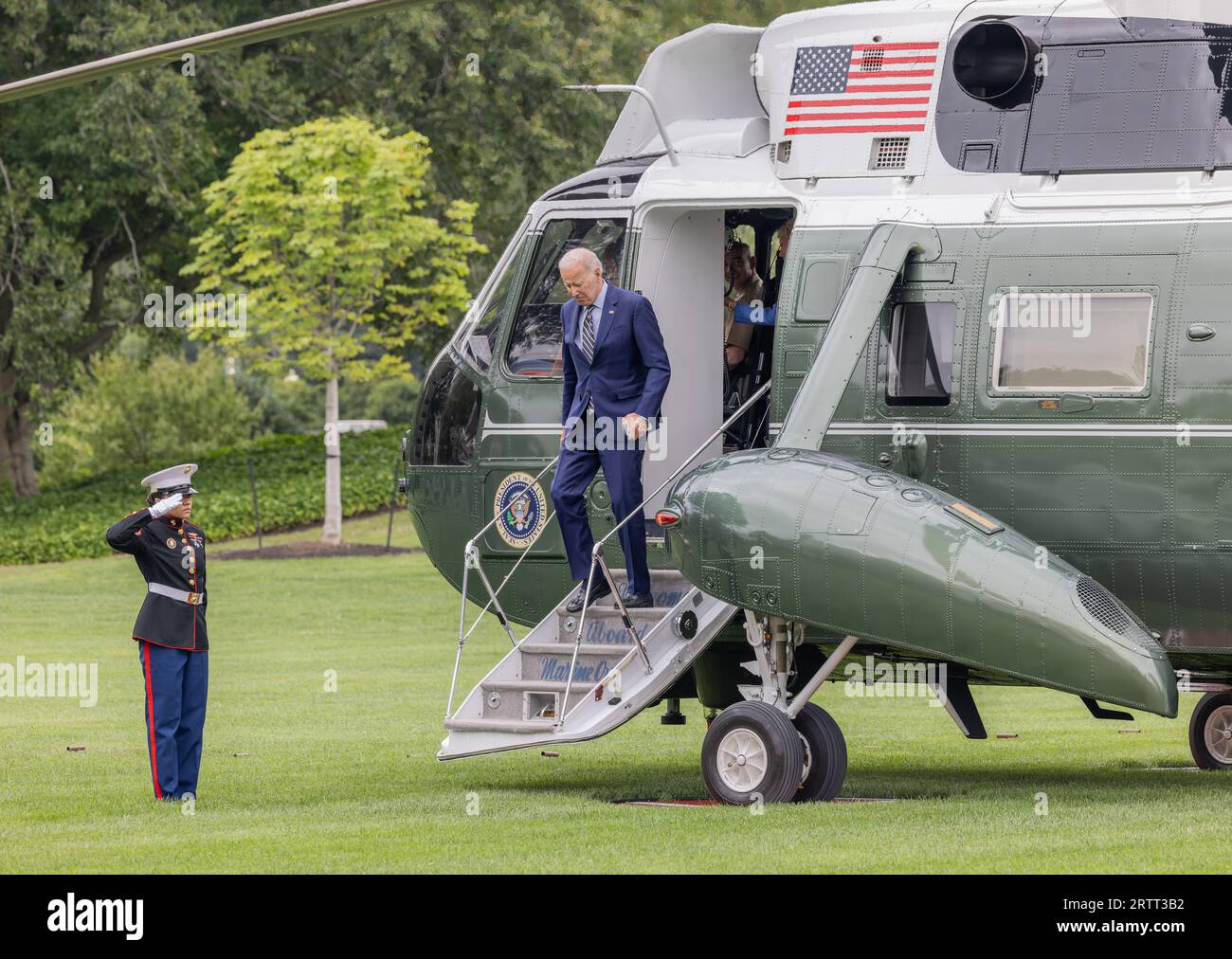 WASHINGTON, D.C. – 7 agosto 2023: Il presidente Joe Biden arriva a Marine One sul South Lawn della Casa Bianca a Washington Foto Stock