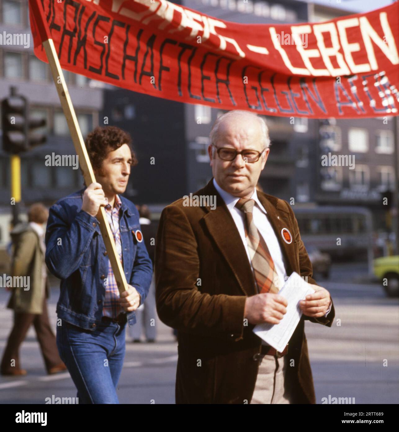 DEU, Germania: Le diapositive storiche dei tempi 80-90, Dortmund. Demo DGB. Disoccupazione 80 Foto Stock