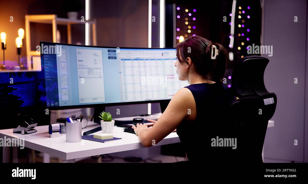 Foglio di calcolo per l'account Manager in Office Coding Medical Foto Stock