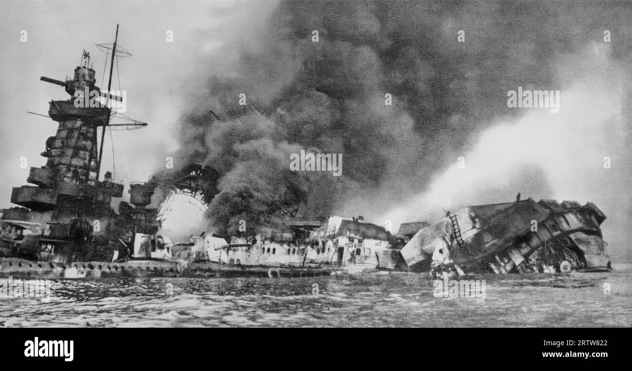 L'ammiraglio Graf Spee era una "Panzerschiff" (nave corazzata) classe Deutschland, soprannominata una "nave da battaglia tascabile" dagli inglesi, che servì con la Kriegsmarine della Germania nazista durante la seconda guerra mondiale Tra settembre e dicembre 1939, la nave da guerra affondò nove vascelli prima di essere affrontata da tre incrociatori britannici nella battaglia del River Plate il 13 dicembre. Costretto a imbarcarsi nel porto di Montevideo, in Uruguay, Hans Langsdorff, comandante della nave, convinto da falsi rapporti di forze navali britanniche superiori, ordinò di affondare la nave. Foto Stock