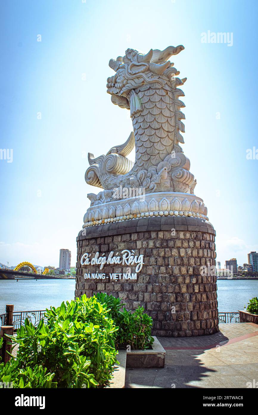 Danang Dragon Bridge: Dove il mito incontra la Marvel moderna Foto Stock