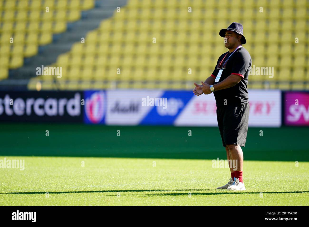 Tonga allenatore Toutai Kefu durante la Captain's Run allo Stade de la Beaujoire di Nantes, in Francia. Data immagine: Venerdì 15 settembre 2023. Foto Stock