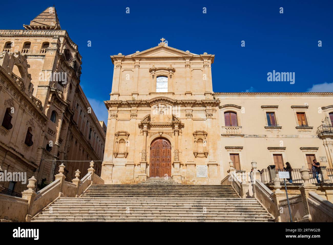 Chiesa di San Francesco d'Assisi, edificio iconico nel centro storico di noto, pittoresca cittadina della Sicilia, Italia Foto Stock