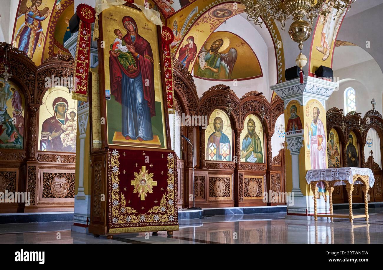 Dipinti di Santi, la chiesa della Trasfigurazione del Salvatore, villaggio di Piskopiano, Grecia Foto Stock