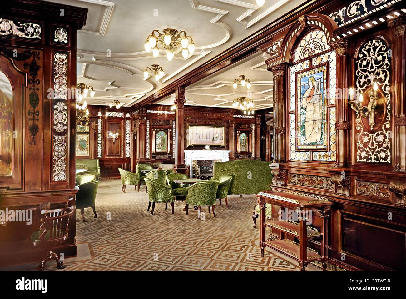 Sala fumatori di prima classe per gentiluomini a bordo dell'RMS Olympic. (Colorato). Foto Stock