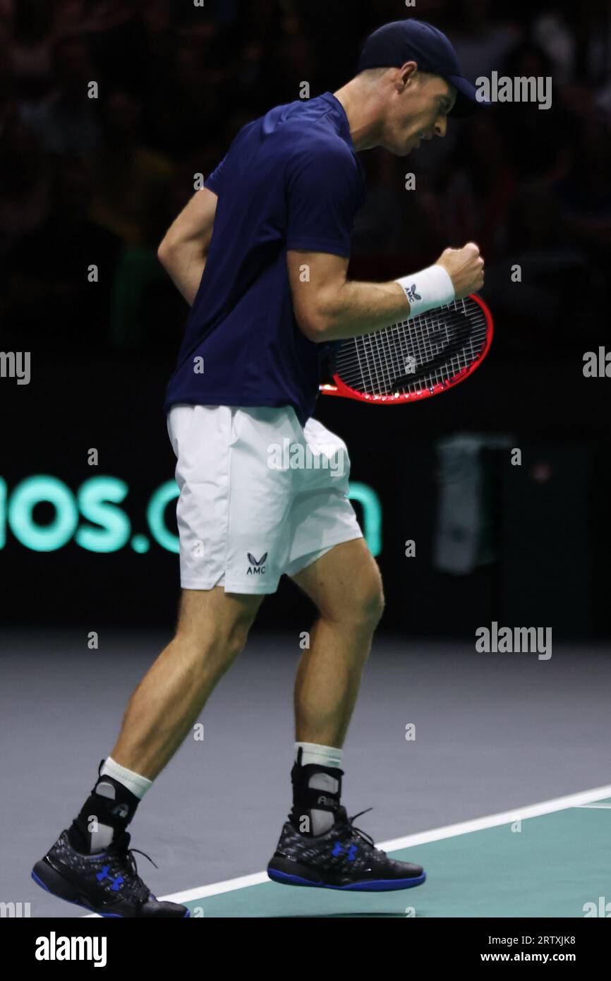 AO Arena, Manchester, Lancashire, Regno Unito. 15 settembre 2023. Andy Murray (GBR) festeggia durante la fase a gironi delle finali di Coppa Davis 2023 contro Leandro Riedi (sui) della Svizzera Credit: Touchlinepics/Alamy Live News Foto Stock