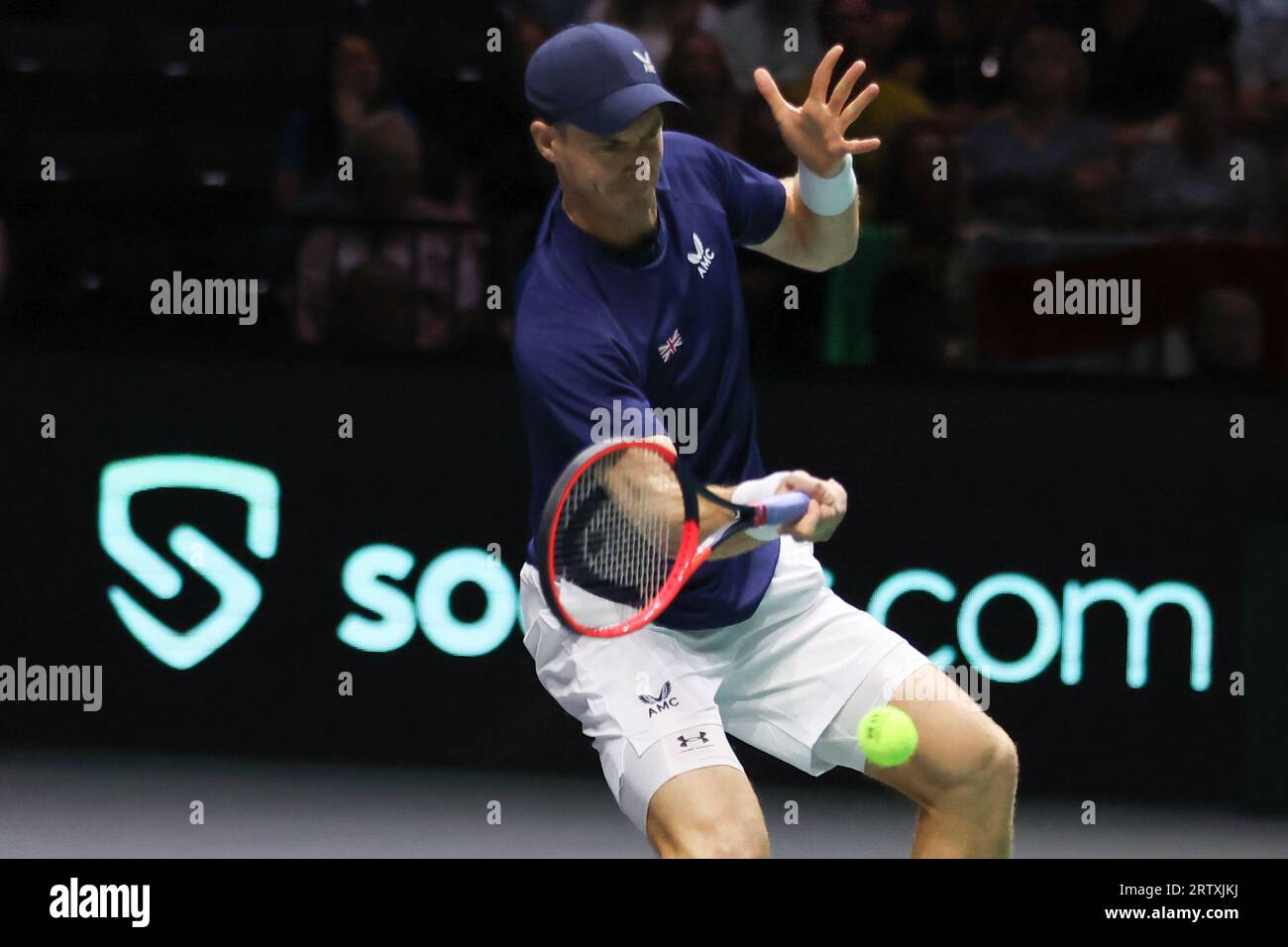 AO Arena, Manchester, Lancashire, Regno Unito. 15 settembre 2023. Andy Murray (GBR) durante la fase a gironi delle finali di Coppa Davis 2023 contro Leandro Riedi (sui) della Svizzera Credit: Touchlinepics/Alamy Live News Foto Stock