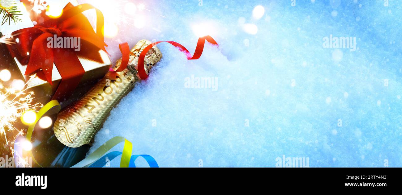 Art Christmas o invito alla festa di Capodanno 2024, biglietti di auguri o banner Foto Stock