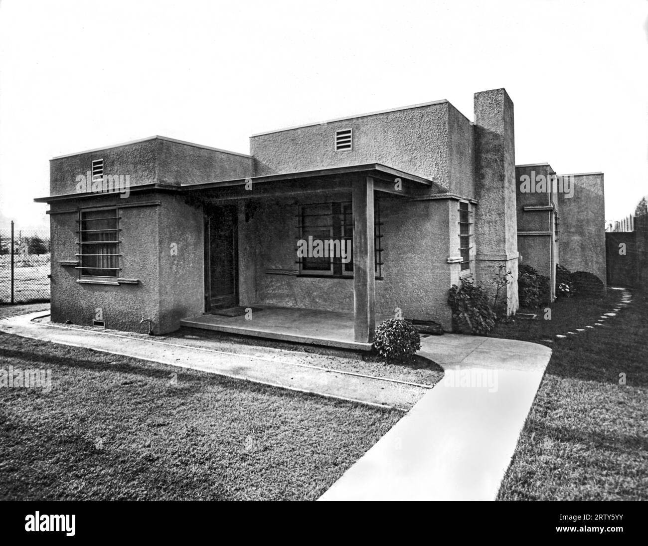 Culver City, California, 1928 circa. Il bungalow casa di Gloria Swanson quando è adolescente nelle foto che girano qui. Foto Stock
