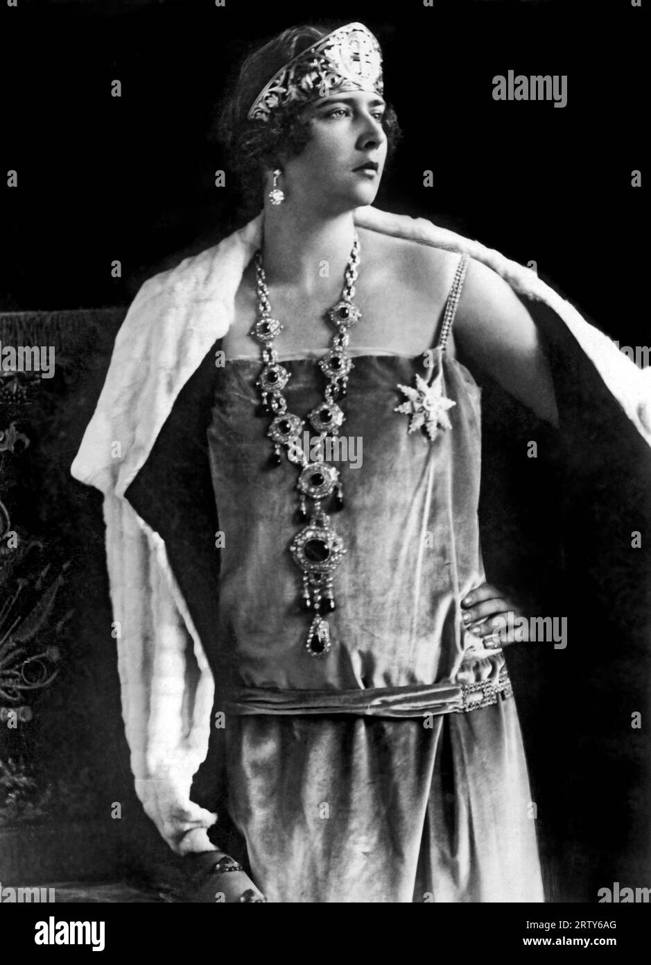 Bucarest, Romania c, 1927 Un ritratto della Regina Maria di Jugoslavia, che si è ammalata di morbillo mentre visitava sua madre qui, la Regina Maria di Romania. Foto Stock