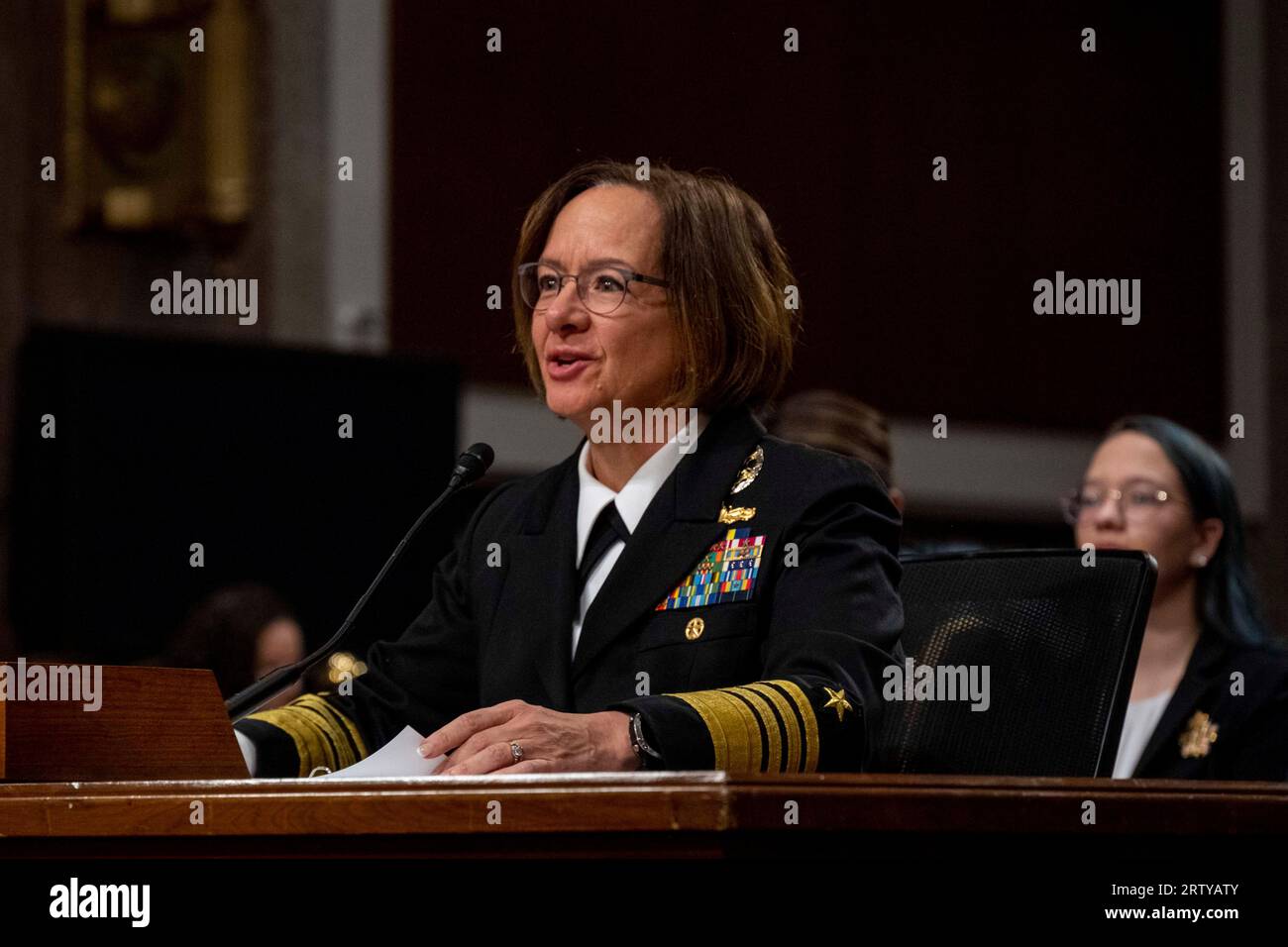 Washington, Stati Uniti d'America. 14 settembre 2023. Washington, Stati Uniti d'America. 14 settembre 2023. Lisa Franchetti, vice capo delle operazioni navali della Marina degli Stati Uniti, risponde alle domande dei membri del Comitato dei servizi armati del Senato durante la sua audizione di conferma presso il Dirksen Senate Office Building, 14 settembre 2023 a Washington, DC, 14 settembre 2023. Franchetti fu nominato capo delle operazioni navali dal presidente Biden. Crediti: MCC Amanda Gray/U.S Navy Photo/Alamy Live News Foto Stock