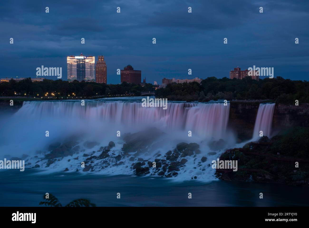 CANADA 15-09-2023Cataratas del Niágara, Ontario, es una ciudad canadiense ubicada en las famosas cataratas del mismo nombr Foto Stock