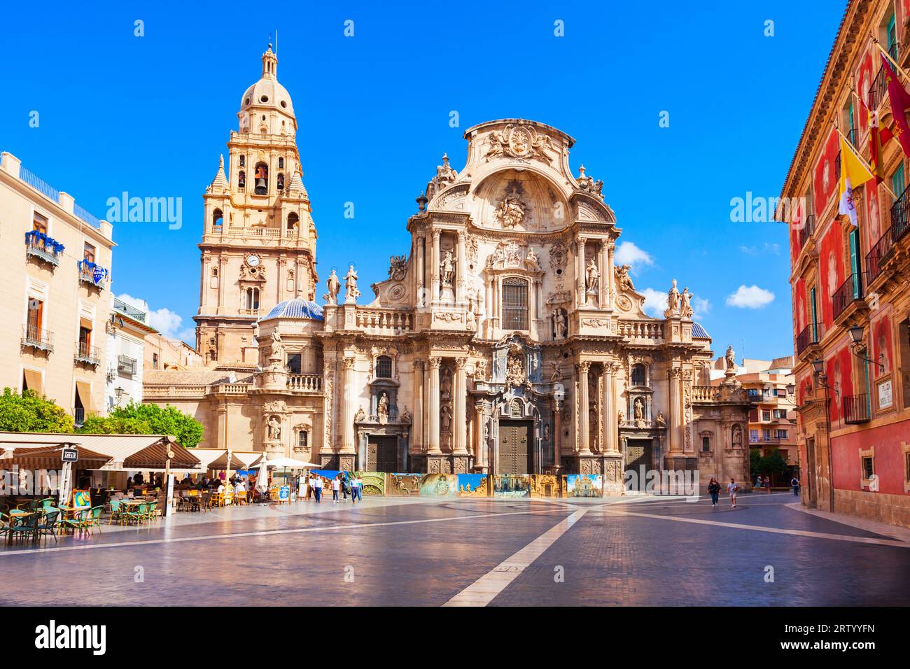 Murcia, Spagna - 19 ottobre 2021: La cattedrale di Santa Maria a Murcia. Murcia è una città nel sud-est della Spagna. Foto Stock