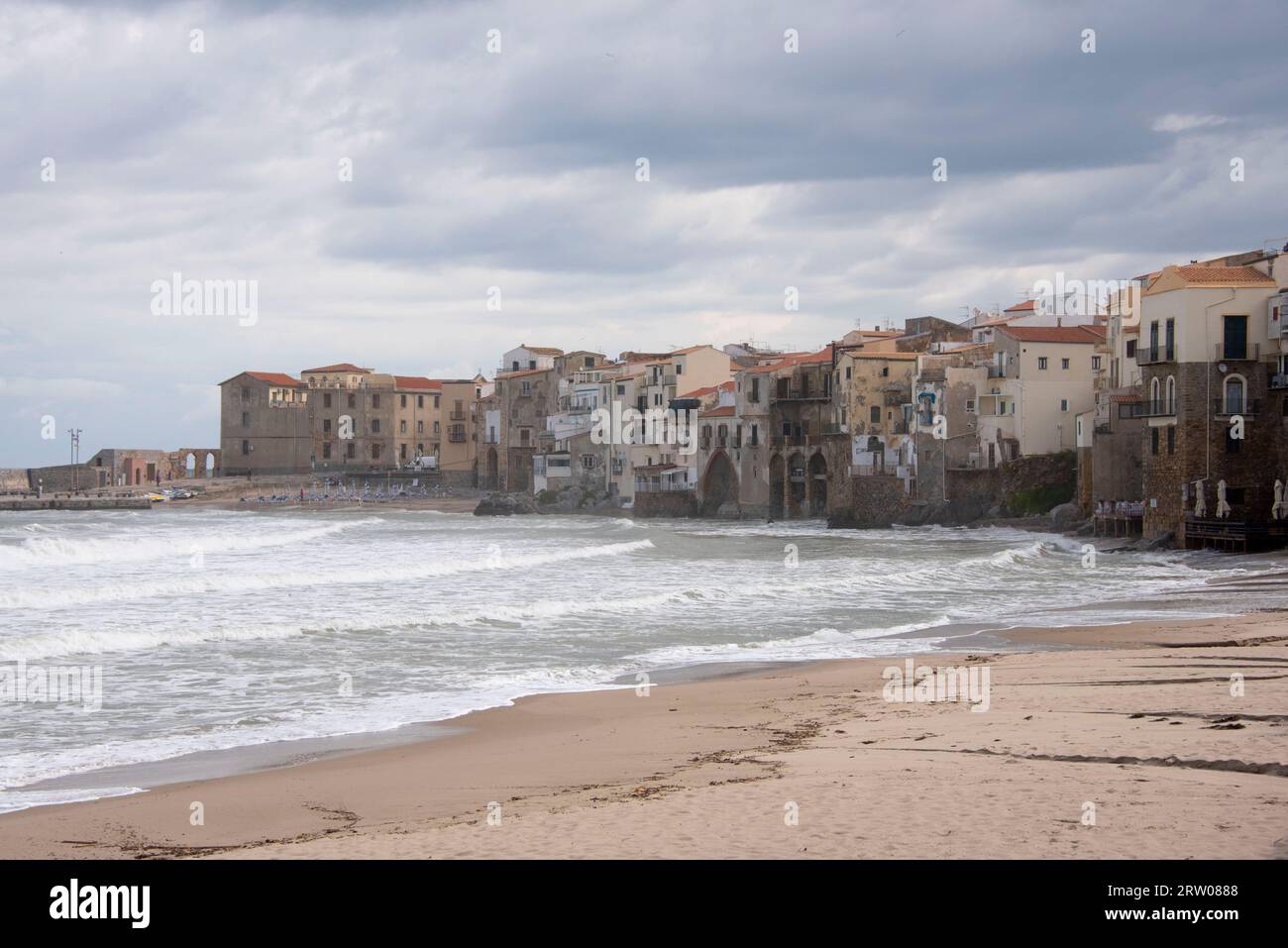 Spiaggia di Cefalù - Sicilia - Italia Foto Stock