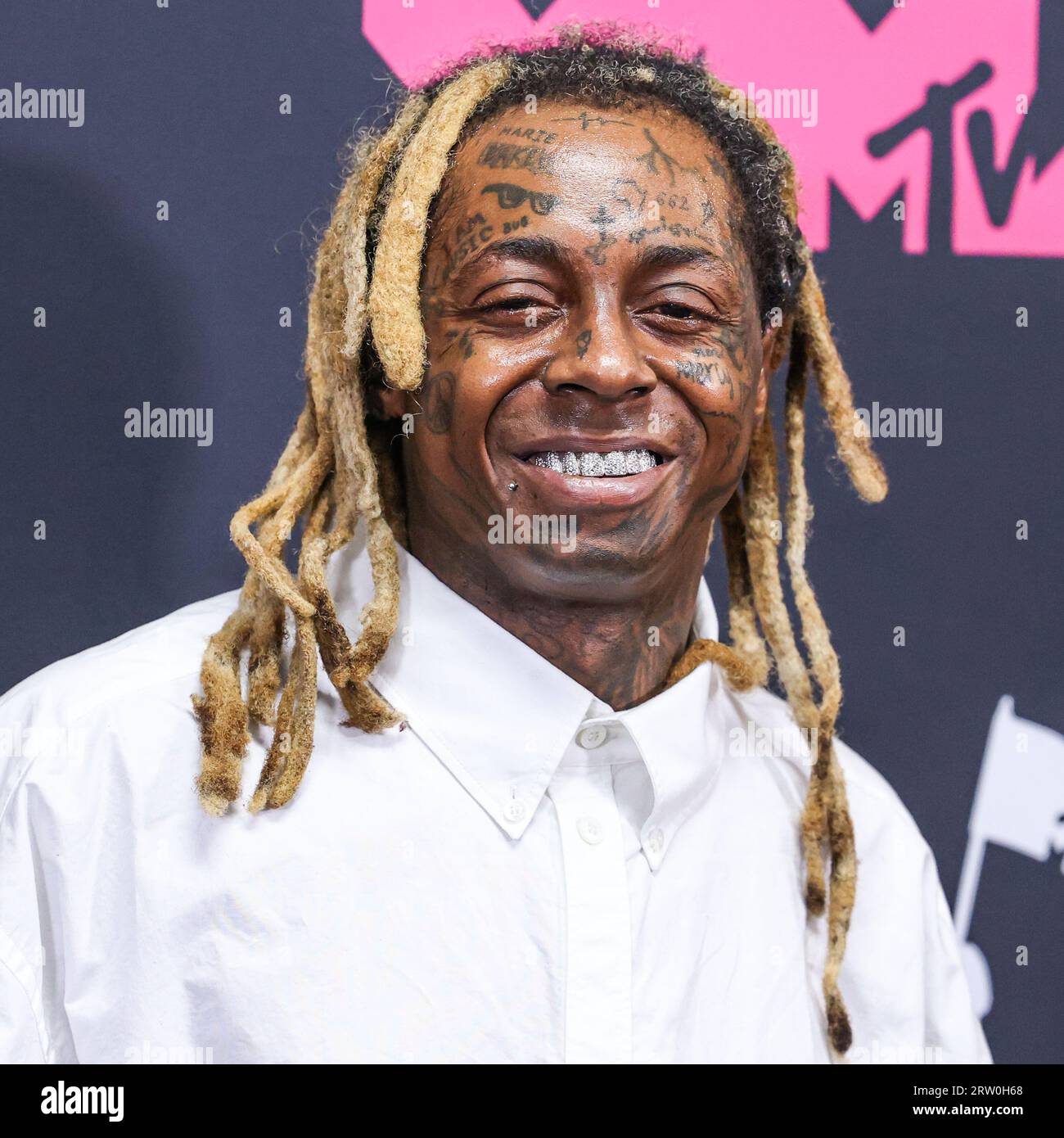 NEWARK, NEW JERSEY, USA - 12 SETTEMBRE: Lil Wayne posa in sala stampa agli MTV Video Music Awards 2023 che si sono tenuti al Prudential Center il 12 settembre 2023 a Newark, New Jersey, Stati Uniti. (Foto di Xavier Collin/Image Press Agency) Foto Stock