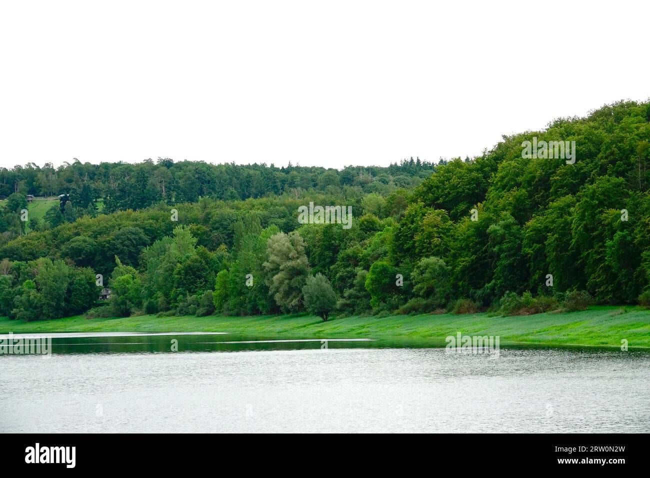 Lago Edersee in tarda estate, Assia, Germania Foto Stock