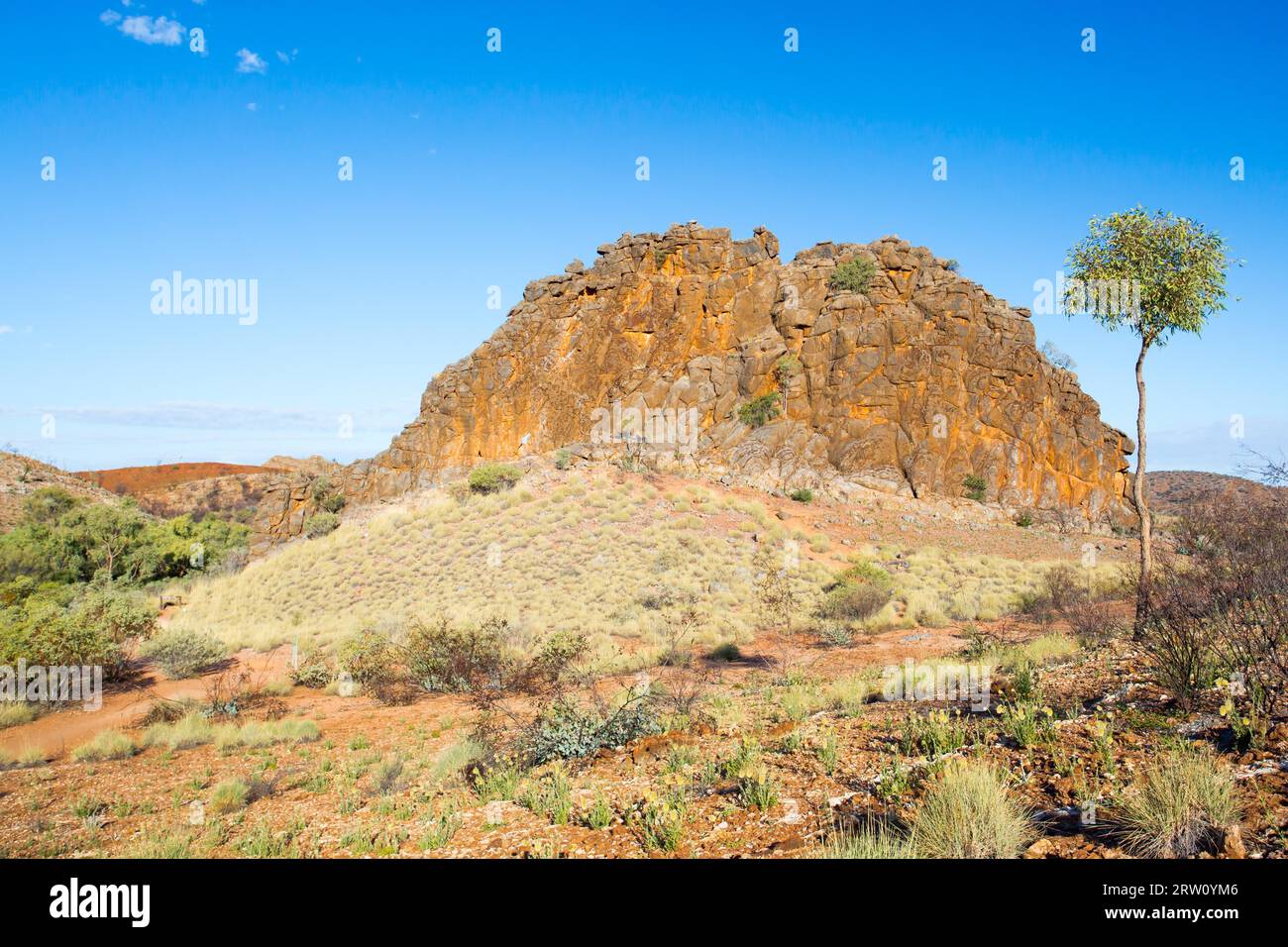Corroboree Rock in East Macdonnell Ranges vicino a Alice Springs, Territorio del Nord, l'Australia Foto Stock