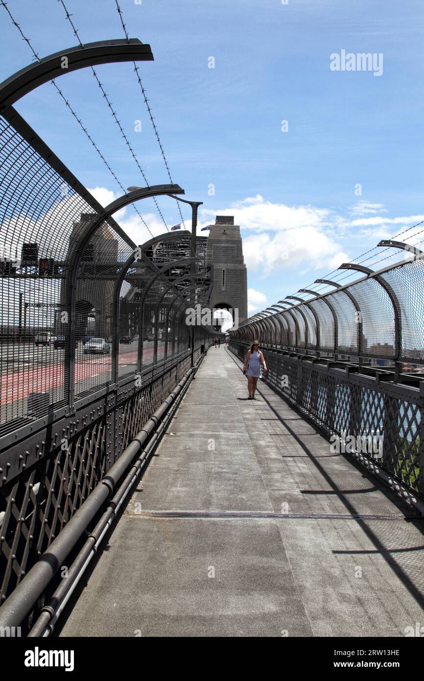 Sul Sydney Harbour Bridge a Sydney, Australia Foto Stock