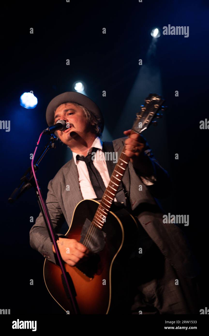 Frome, Regno Unito. 15 settembre 2023. Peter Doherty esegue uno spettacolo acustico al Cheese and Grain in Frome. Cristina Massei/Alamy Live News Foto Stock