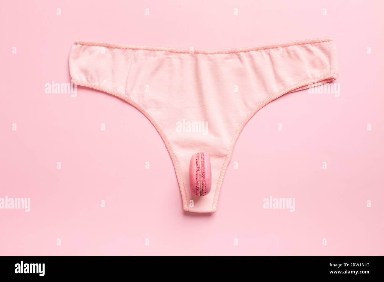 Il concetto degli organi riproduttivi di una donna, la vagina sotto forma di mutandine. Foto di alta qualità Foto Stock