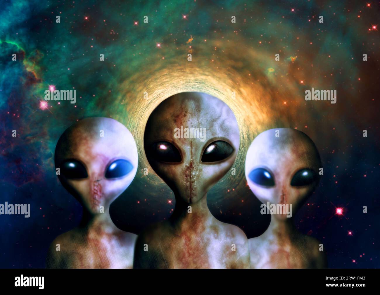 Alieno grigio, gruppo e volto per invasione, viaggi interstellari e fantasia per fantascienza, stelle o notte oscura. Umanoide extraterrestre, cielo o. Foto Stock