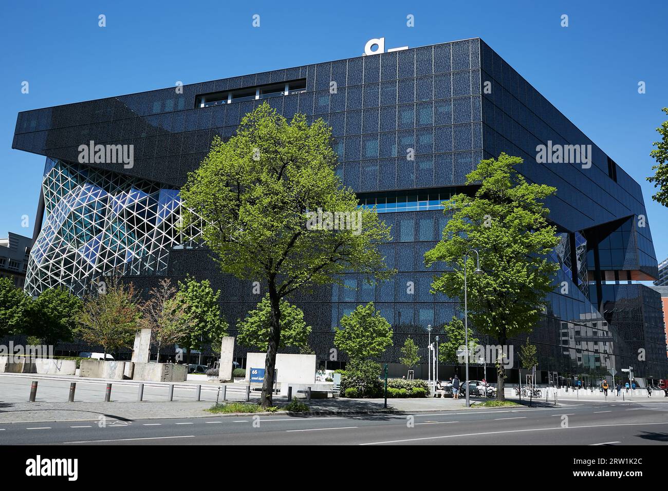 08.05.2023, Germania, Berlino, Berlino - ampliamento della casa editrice Axel Springer a Berlin-Mitte. Costruito dall'architetto Rem Koolhaas e di proprietà del No Foto Stock