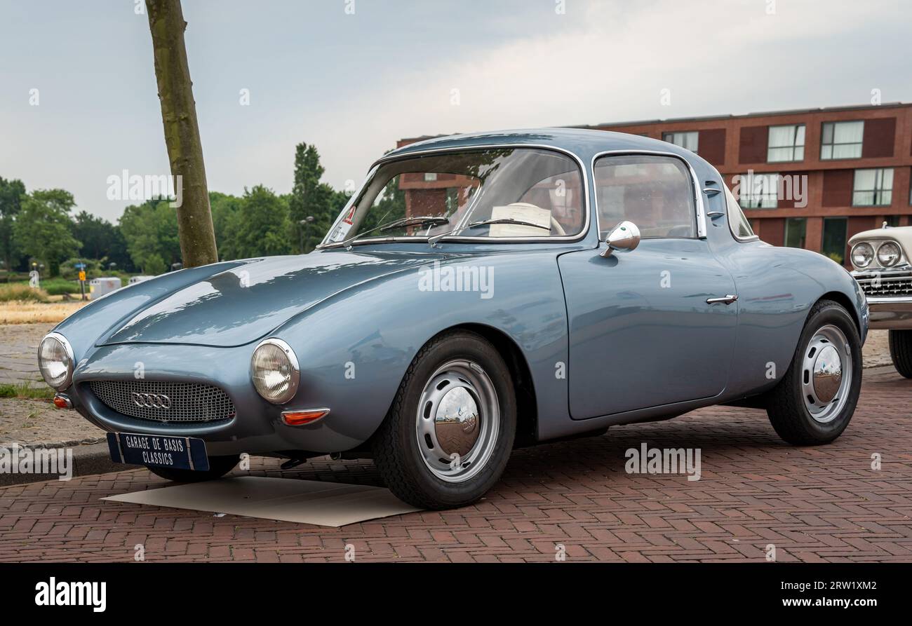 Lelystad, Paesi Bassi, 18.06.2023, auto sportiva d'epoca DKW Monza degli anni '1950 al National Oldtimer Day Foto Stock