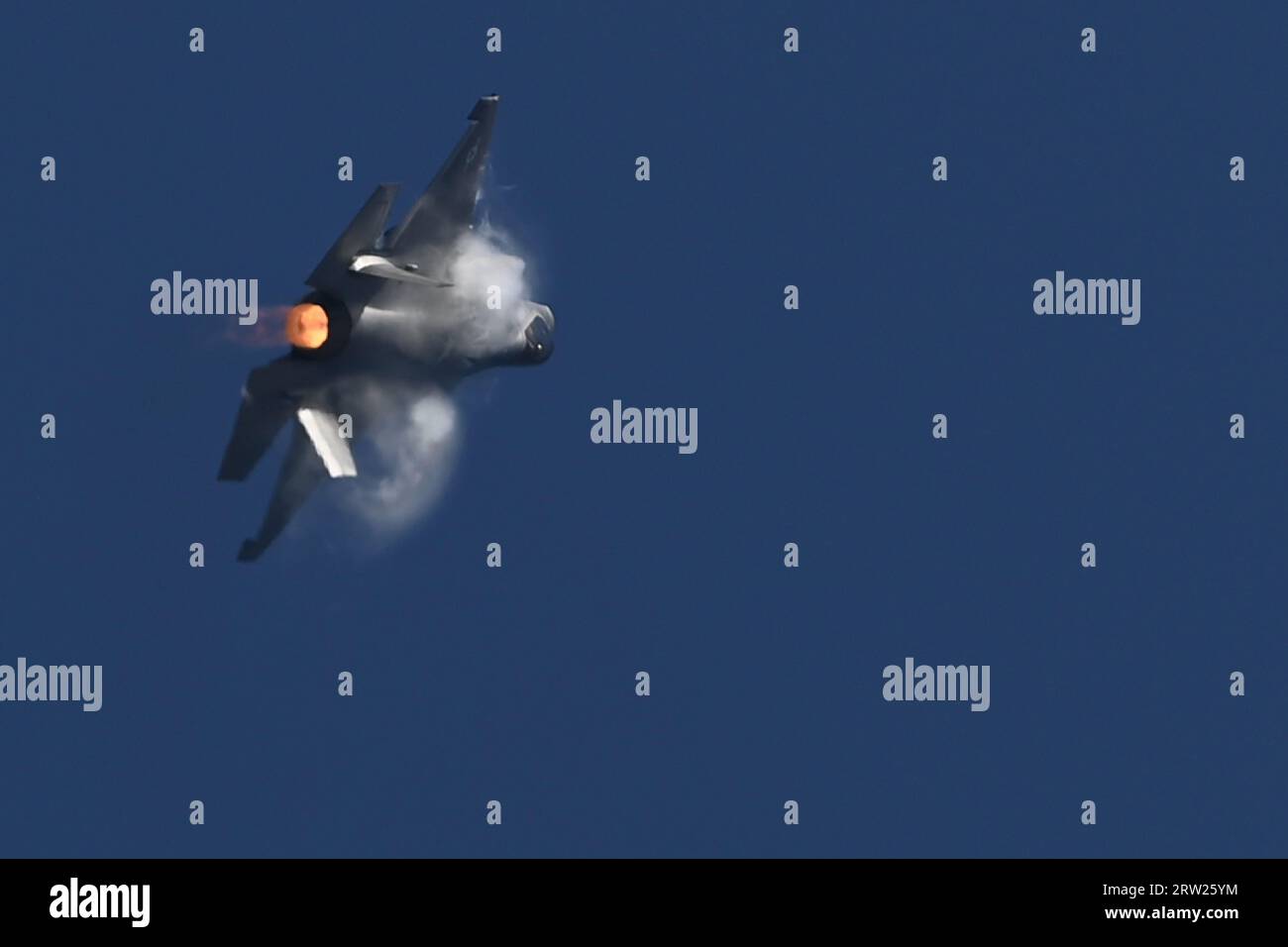 Mosnov, Repubblica Ceca. 16 settembre 2023. Primo giorno dei giorni NATO a Ostrava e Czech Air Force Days, il più grande evento di sicurezza in Europa all'aeroporto di Mosnov, Repubblica Ceca, 16 settembre 2023. Nella foto il team dimostrativo F-35A (U.S. Air Force, USA). Crediti: Jaroslav Ozana/CTK Photo/Alamy Live News Foto Stock