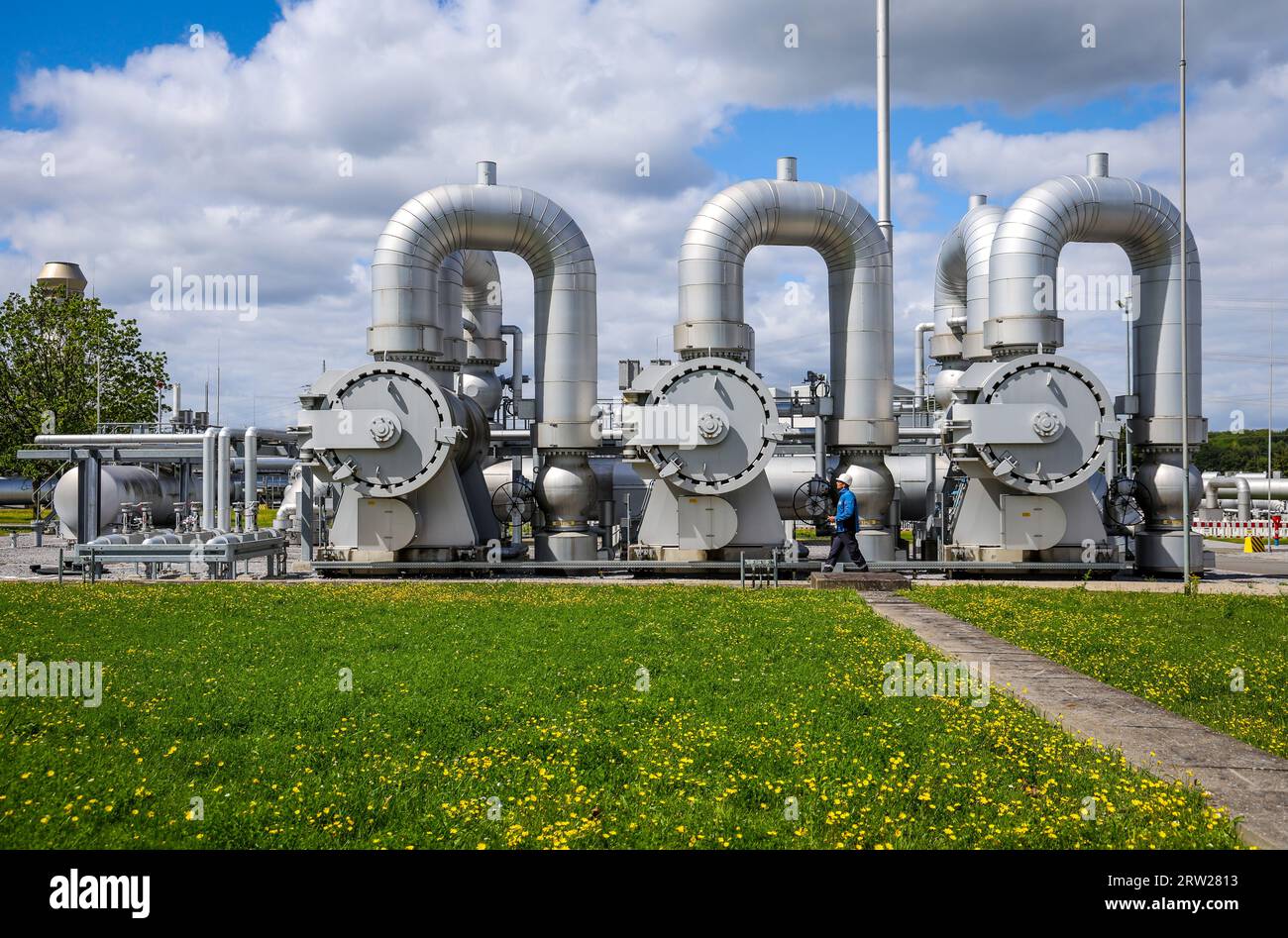 07.08.2023, Germania, Renania settentrionale-Vestfalia, Werne - stazione di compressione per gas naturale e in futuro anche idrogeno. Con la sua linea di formazione H2, Open G Foto Stock