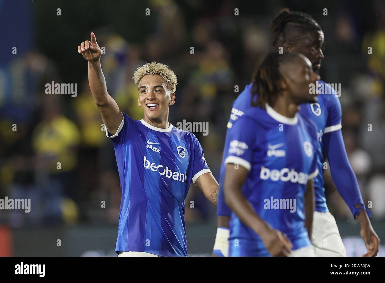 Bruxelles, Belgio. 16 settembre 2023. Matias Galarza di Genk celebra dopo aver segnato punti durante una partita di calcio tra Royale Union Saint-Gilloise e KRC Genk, sabato 16 settembre 2023 a Bruxelles, il giorno 07 della stagione 2023-2024 della prima divisione del campionato belga "Jupiler Pro League". BELGA PHOTO BRUNO FAHY Credit: Belga News Agency/Alamy Live News Foto Stock