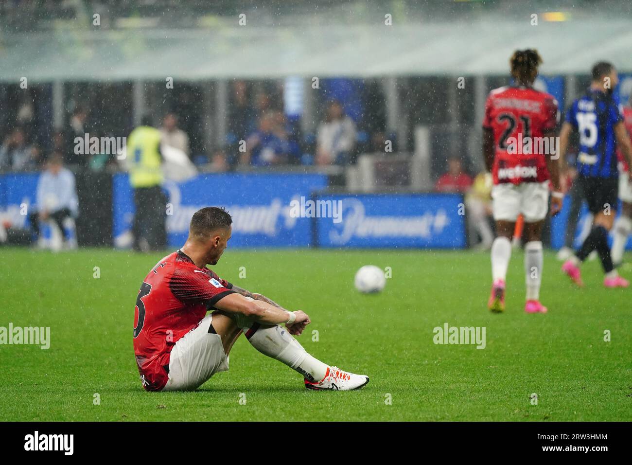 Milano, Italia. 16 settembre 2023. Il Rade Krunic (AC Milan) deluso durante la partita di campionato italiano di serie A tra FC Internazionale e AC Milan il 16 settembre 2023 allo stadio Giuseppe Meazza di Milano. Crediti: Luca Rossini/e-Mage/Alamy Live News Foto Stock