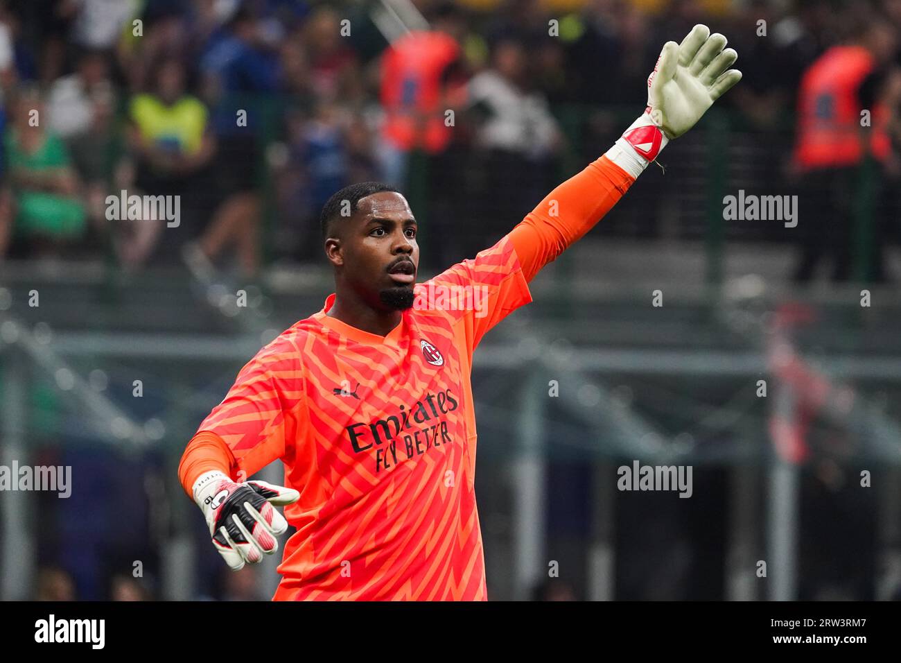 Milano, Italia. 16 settembre 2023. Mike Maignan (#16 AC Milan) durante, FC Internazionale vs AC Milan - serie A. crediti: /Alessio Morgese / Emage Credit: Alessio Morgese/e-Mage/Alamy Live News Foto Stock